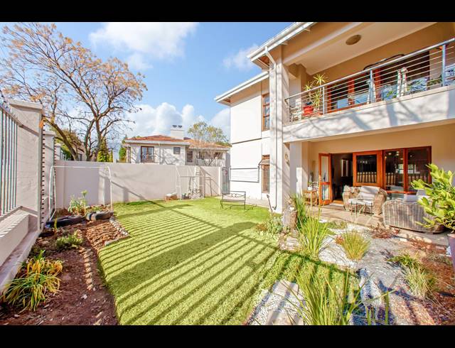 2 BEDROOM APARTMENT FOR SALE IN ATHOLL